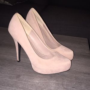 Suede blush colored pumps